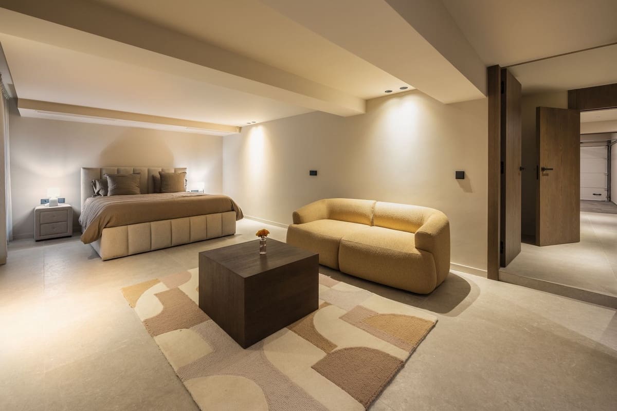 5 makuuhuone Huvila myytävänä paikassa Nueva Andalucia mukana uima-altaan - 4 695 000 € (Ref: 9643363)