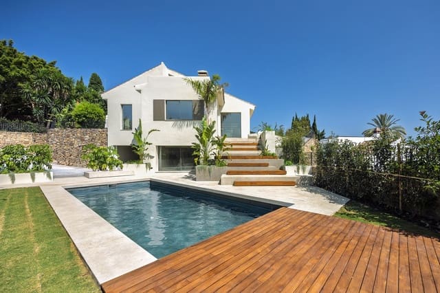 5 bedroom Villa for sale in Nueva Andalucia, Marbella with pool - € 4,695,000 (Ref: 9643363)