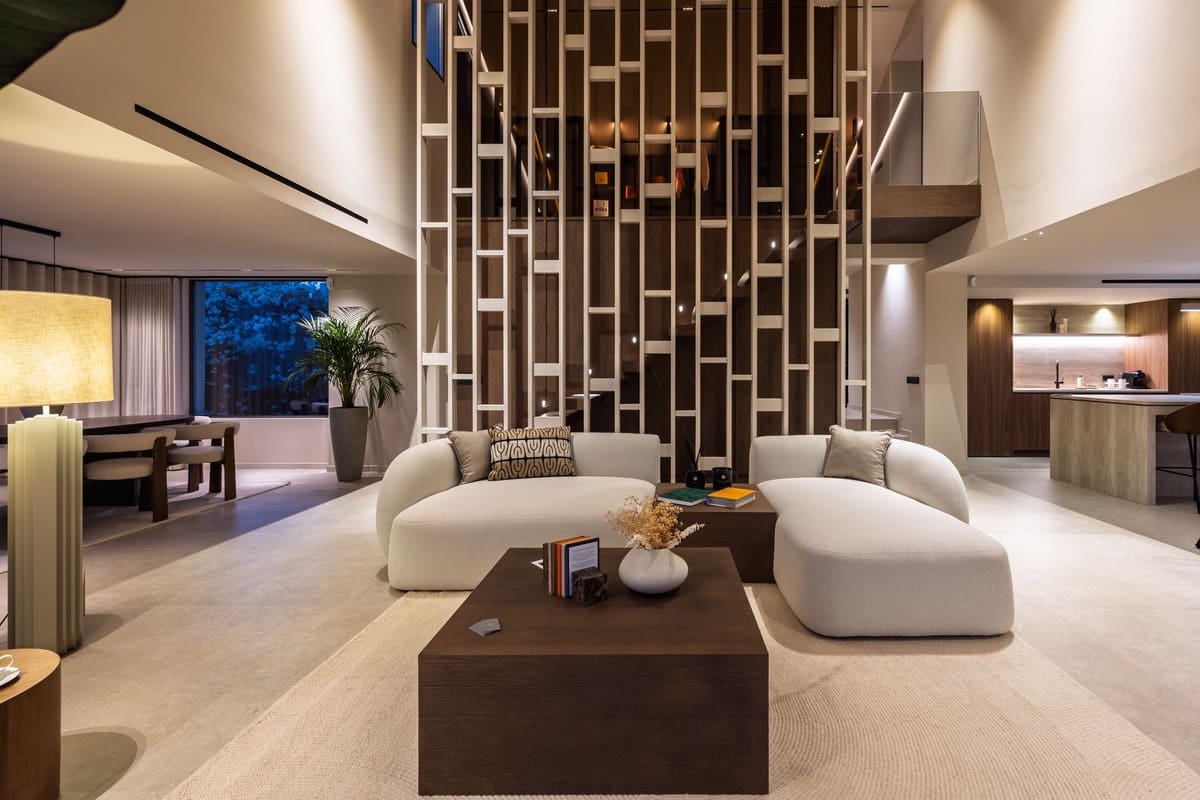 5 bedroom Villa for sale in Nueva Andalucia with pool - € 4,695,000 (Ref: 9643363)