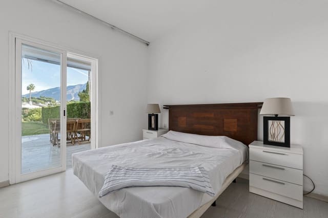 2 soverom Villa til salgs i Aloha Golf, Marbella - € 495 000 (Ref: 9646440)