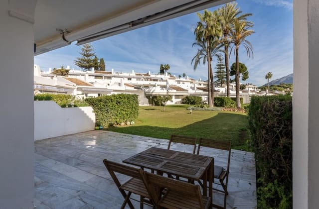 2 soverom Villa til salgs i Aloha Golf, Marbella - € 495 000 (Ref: 9646440)