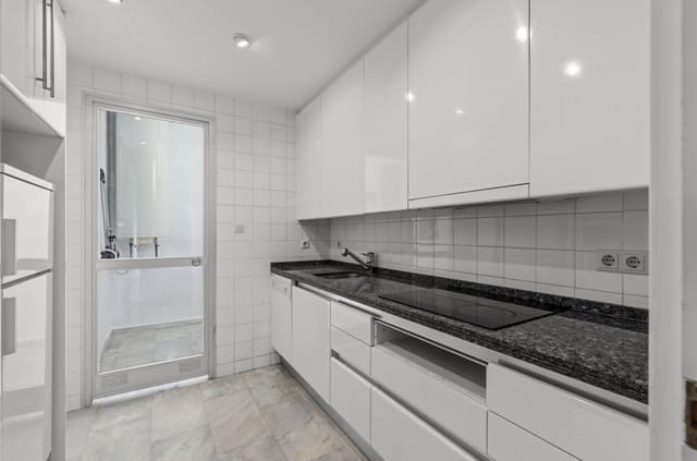 2 soveværelse Villa til salg i Aloha Golf, Marbella - € 495.000 (Ref: 9646440)