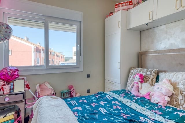 5 makuuhuone Omakotitalo vuokrattavana paikassa Manilva mukana uima-altaan 
autotalli - 2 500 € (Ref: 9650489)