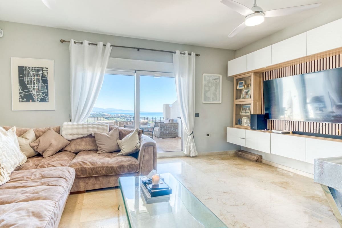 Casa de 5 habitaciones en Manilva en alquiler con piscina garaje - 2.500 € (Ref: 9650489)