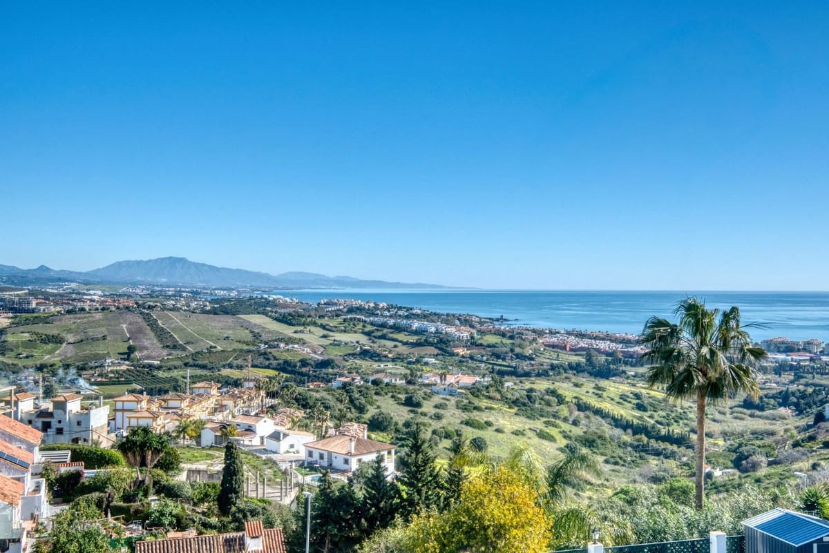 Casa de 5 habitaciones en Manilva en alquiler con piscina garaje - 2.500 € (Ref: 9650489)