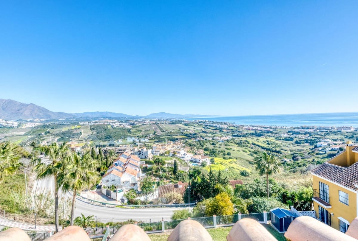 Casa de 5 habitaciones en Manilva en alquiler con piscina garaje - 2.500 € (Ref: 9650489)