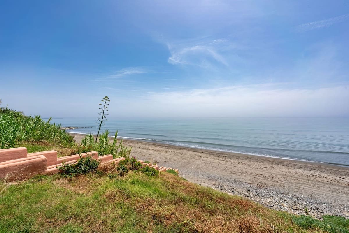 3 sypialnia Apartament na sprzedaż w Estepona z basenem garażem - 825 000 € (Ref: 9650708)