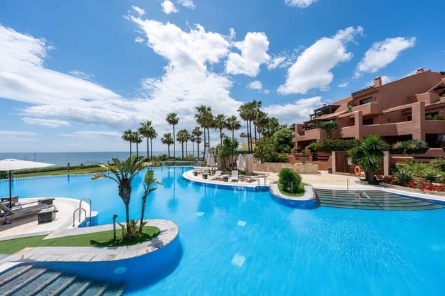 3 soverom Leilighet til salgs i Estepona med svømmebasseng garasje - € 825 000 (Ref: 9650708)