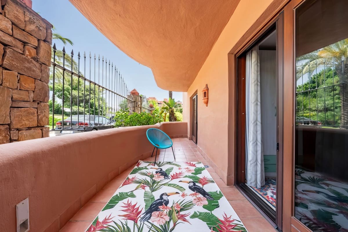 3 soverom Leilighet til salgs i Estepona med svømmebasseng garasje - € 825 000 (Ref: 9650708)