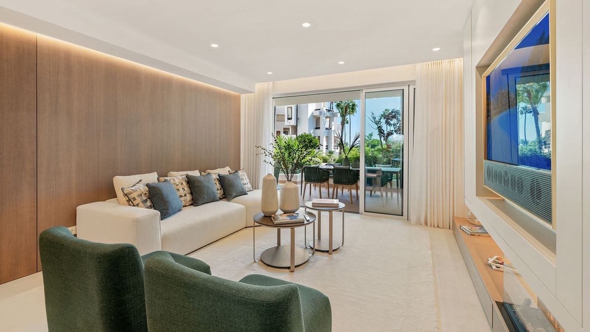 3 bedroom Apartment for sale in Estepona with pool garage - € 1,995,000 (Ref: 9650709)