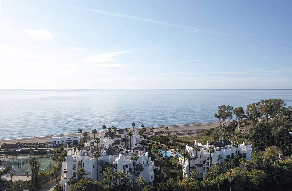 3 Zimmer Apartment zu verkaufen in Estepona mit Pool Garage - 1.995.000 € (Ref: 9650709)
