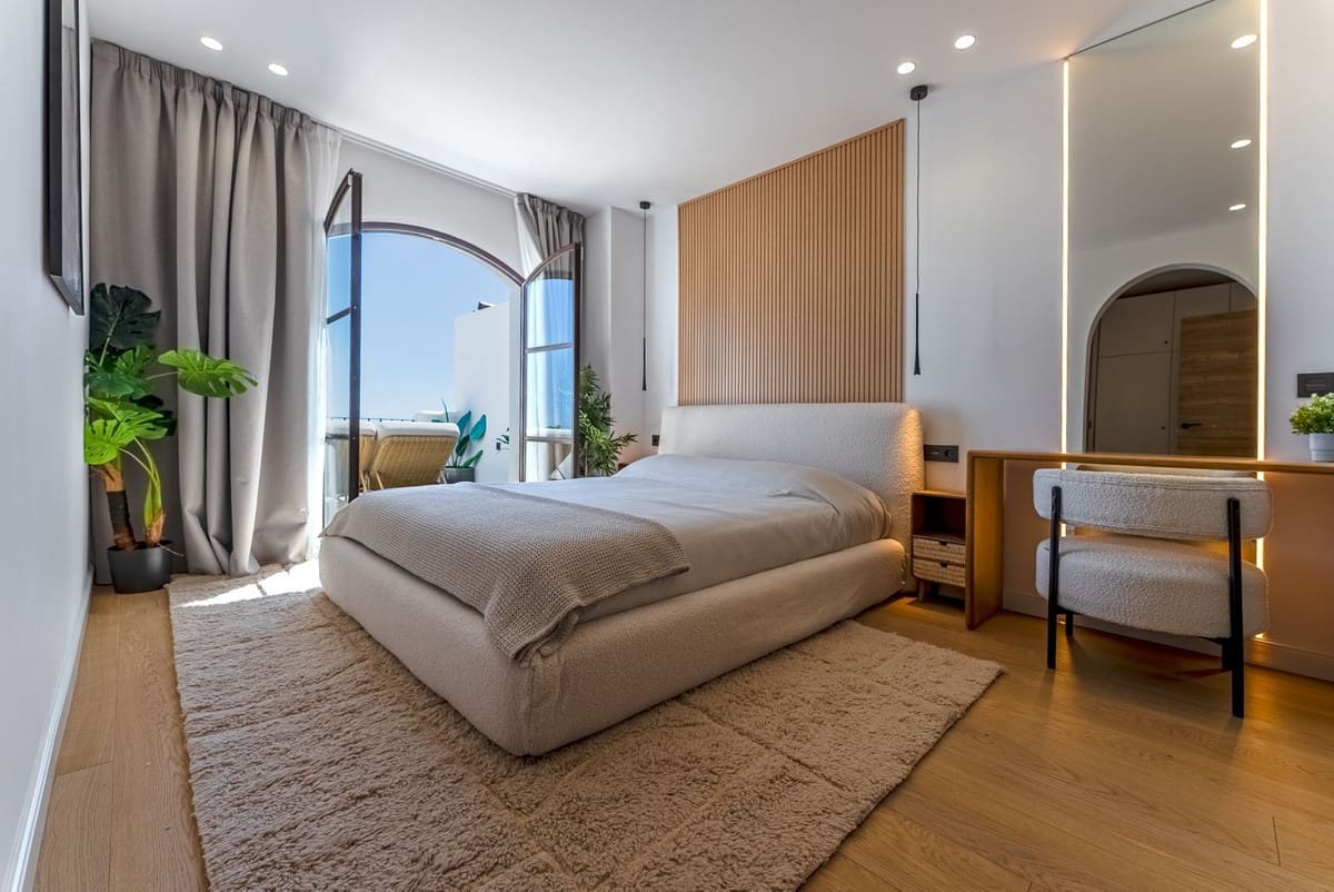 3 bedroom Townhouse for sale in Benahavis with pool garage - € 650,000 (Ref: 9652412)