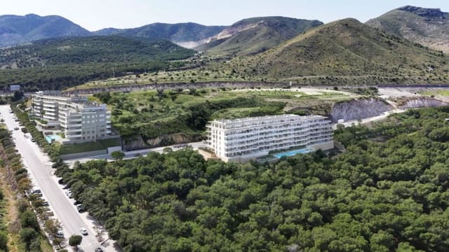 Apartamento de 3 habitaciones en Torremolinos en venta con piscina garaje - 505.000 € (Ref: 9653336)