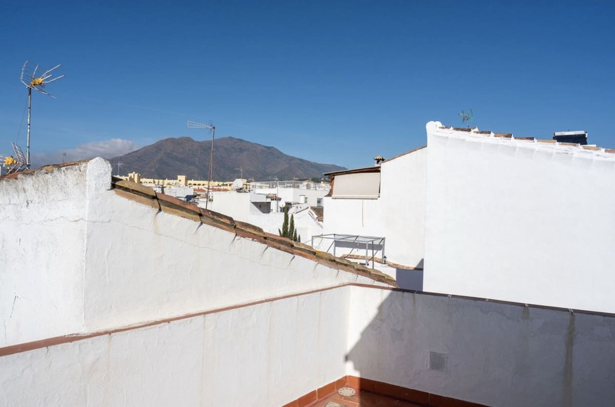 5 sovrum Hus till salu i Estepona - 699 000 € (Ref: 9657033)