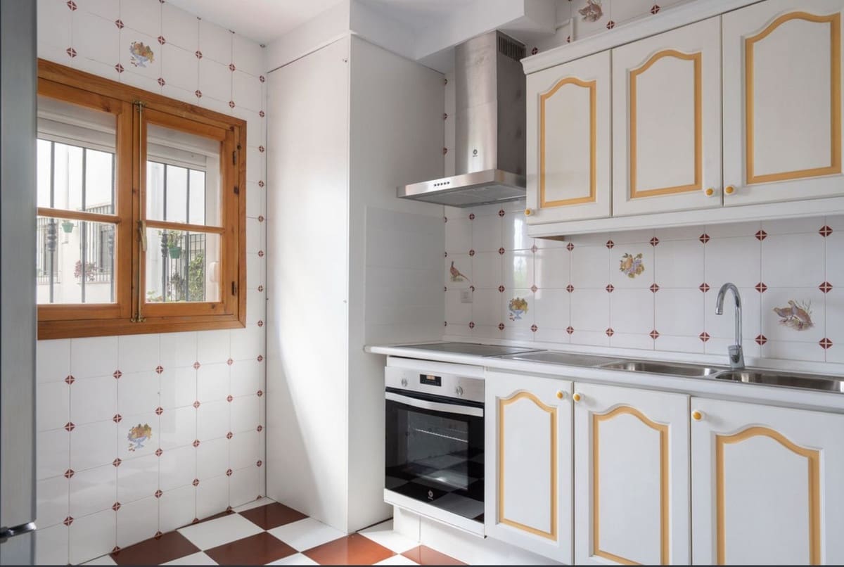 5 sovrum Hus till salu i Estepona - 699 000 € (Ref: 9657033)