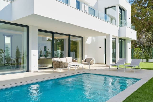 5 slaapkamer Villa te koop in Estepona met zwembad garage - € 1.950.000 (Ref: 9665428)