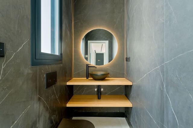 5 quarto Moradia para venda em Estepona com piscina garagem - 1 950 000 € (Ref: 9665428)