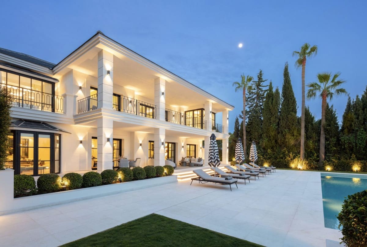 6 sypialnia Willa na sprzedaż w Marbella z basenem garażem - 14 500 000 € (Ref: 9669213)