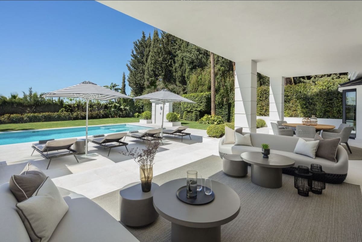 6 sypialnia Willa na sprzedaż w Marbella z basenem garażem - 14 500 000 € (Ref: 9669213)