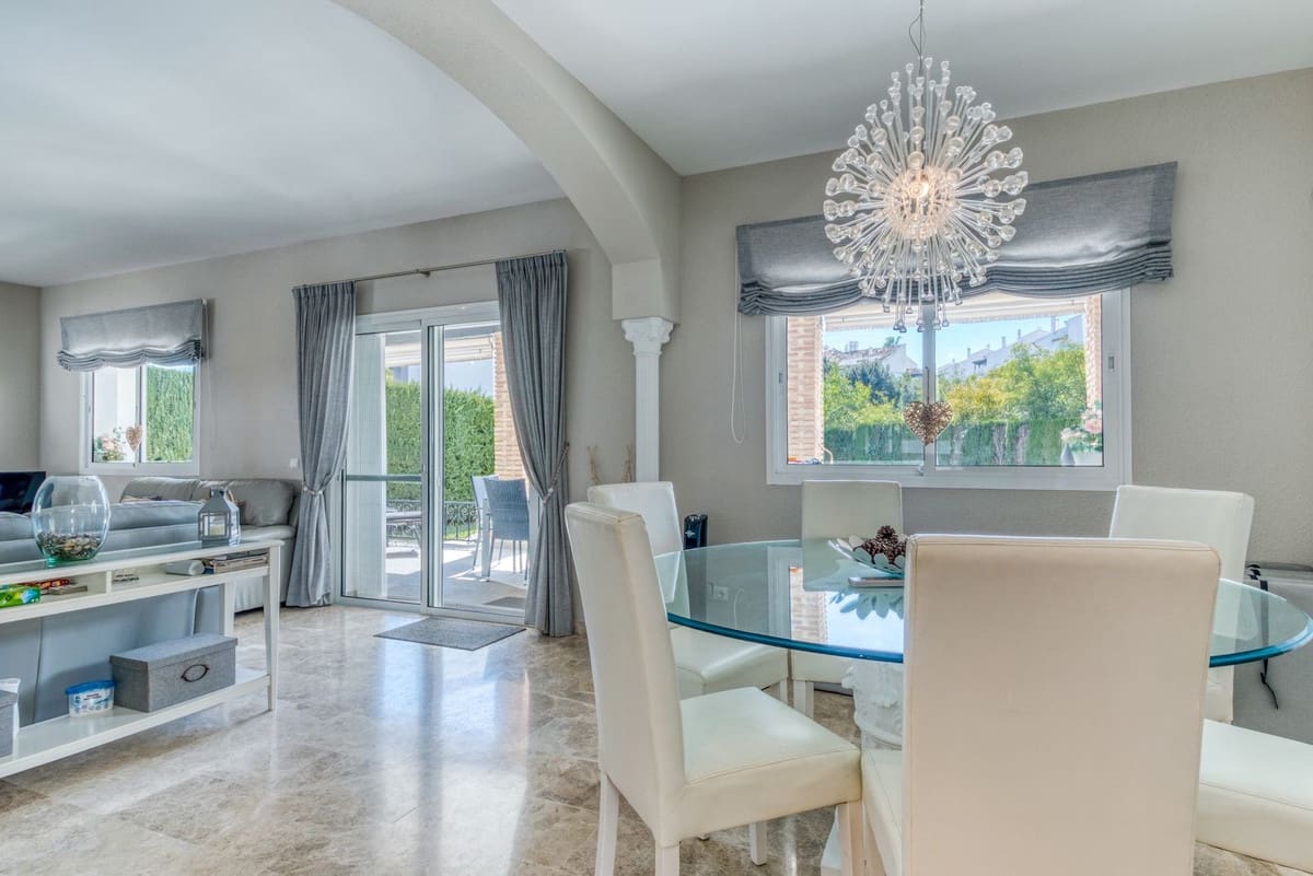 4 quarto Moradia para venda em Calahonda com piscina garagem - 1 299 000 € (Ref: 9669626)