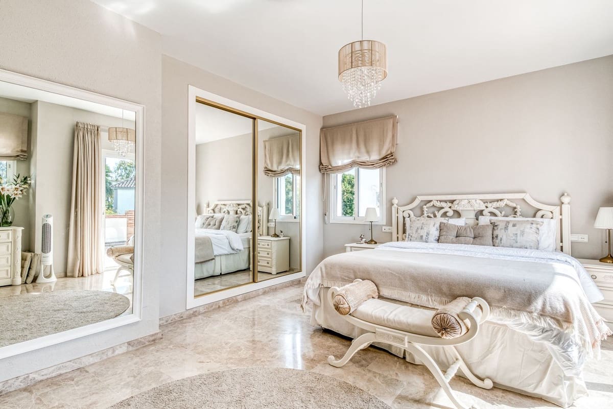 4 quarto Moradia para venda em Calahonda com piscina garagem - 1 299 000 € (Ref: 9669626)