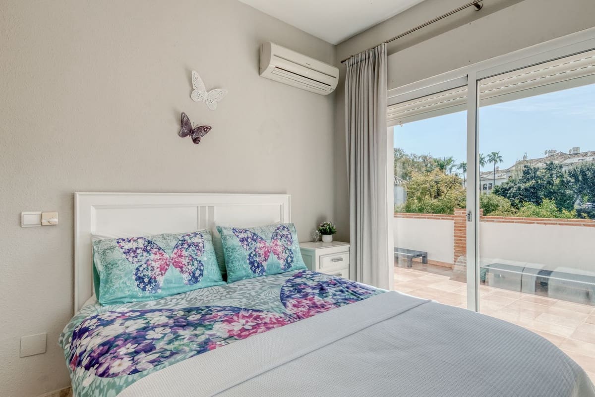 4 quarto Moradia para venda em Calahonda com piscina garagem - 1 299 000 € (Ref: 9669626)