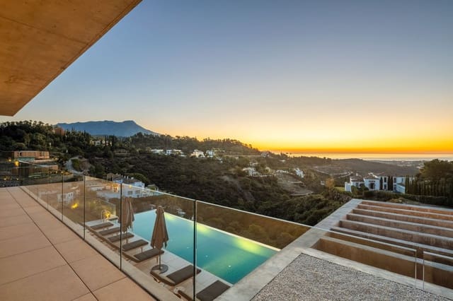 6 makuuhuone Huvila myytävänä paikassa El Madroñal, Benahavís mukana uima-altaan 
autotalli - 11 500 000 € (Ref: 9672175)