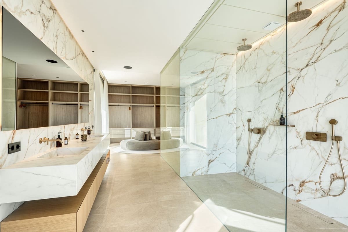 6 sypialnia Willa na sprzedaż w El Madronal z basenem garażem - 11 500 000 € (Ref: 9672175)