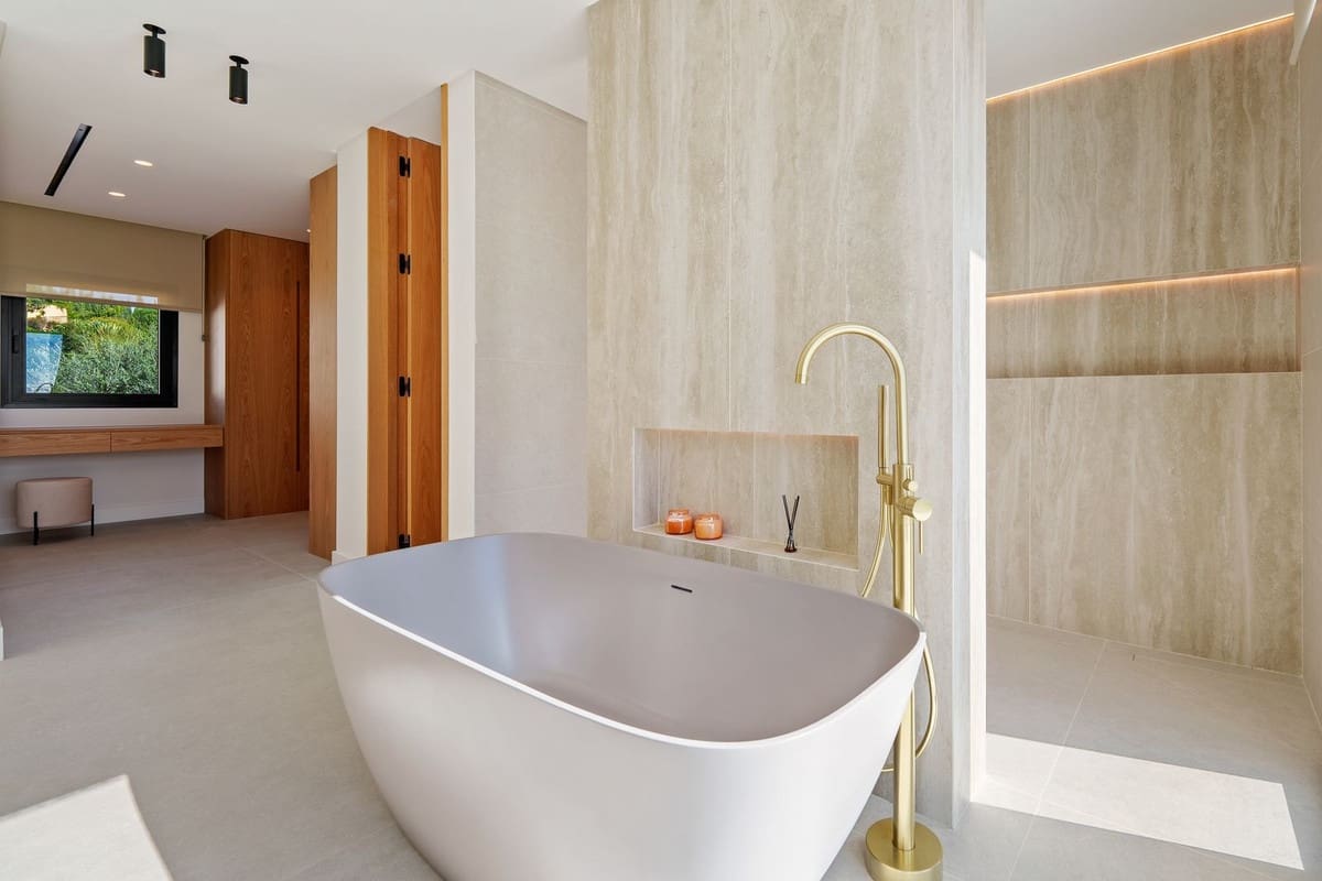 Chalet de 5 habitaciones en El Rosario en venta con piscina garaje - 3.895.000 € (Ref: 9694282)