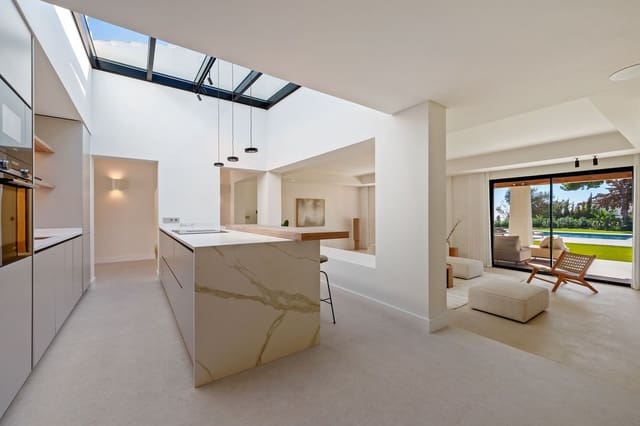 Chalet de 5 habitaciones en El Rosario, Marbella en venta con piscina garaje - 3.895.000 € (Ref: 9694282)