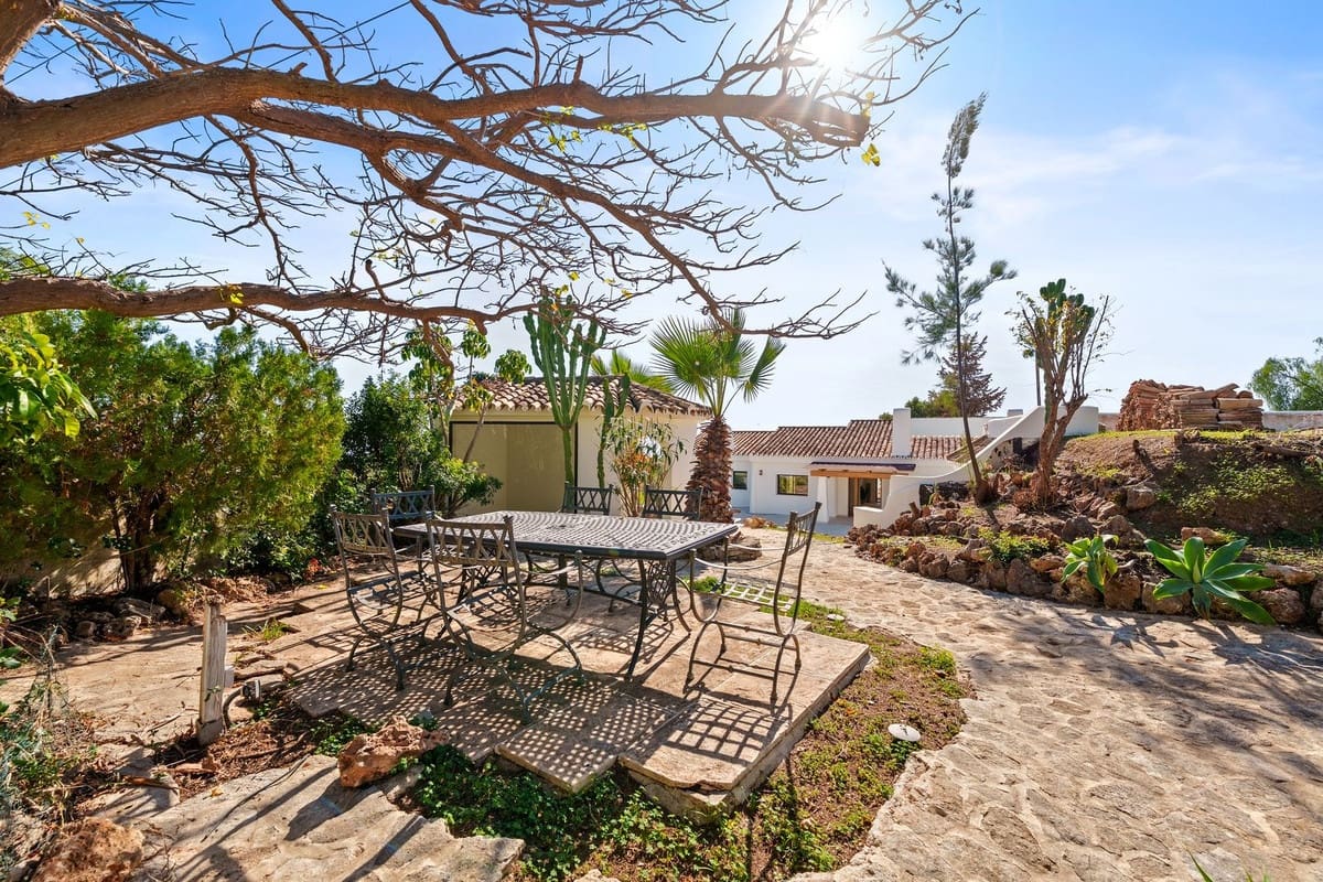 Chalet de 5 habitaciones en El Rosario en venta con piscina garaje - 3.895.000 € (Ref: 9694282)