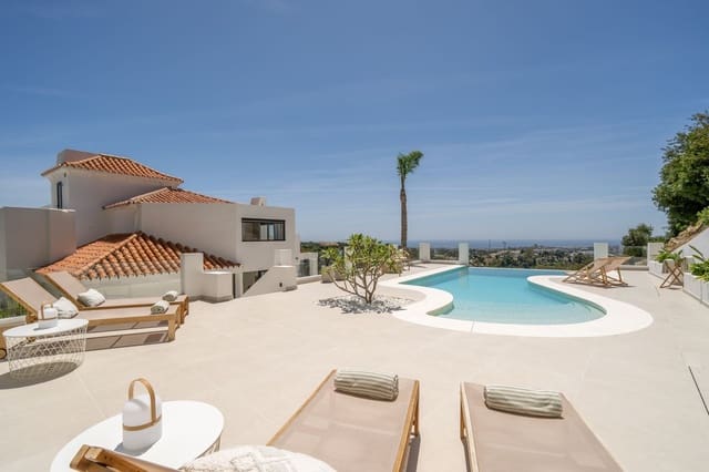 5 bedroom Villa for sale in Nueva Andalucia, Marbella with pool garage - € 4,950,000 (Ref: 9694283)