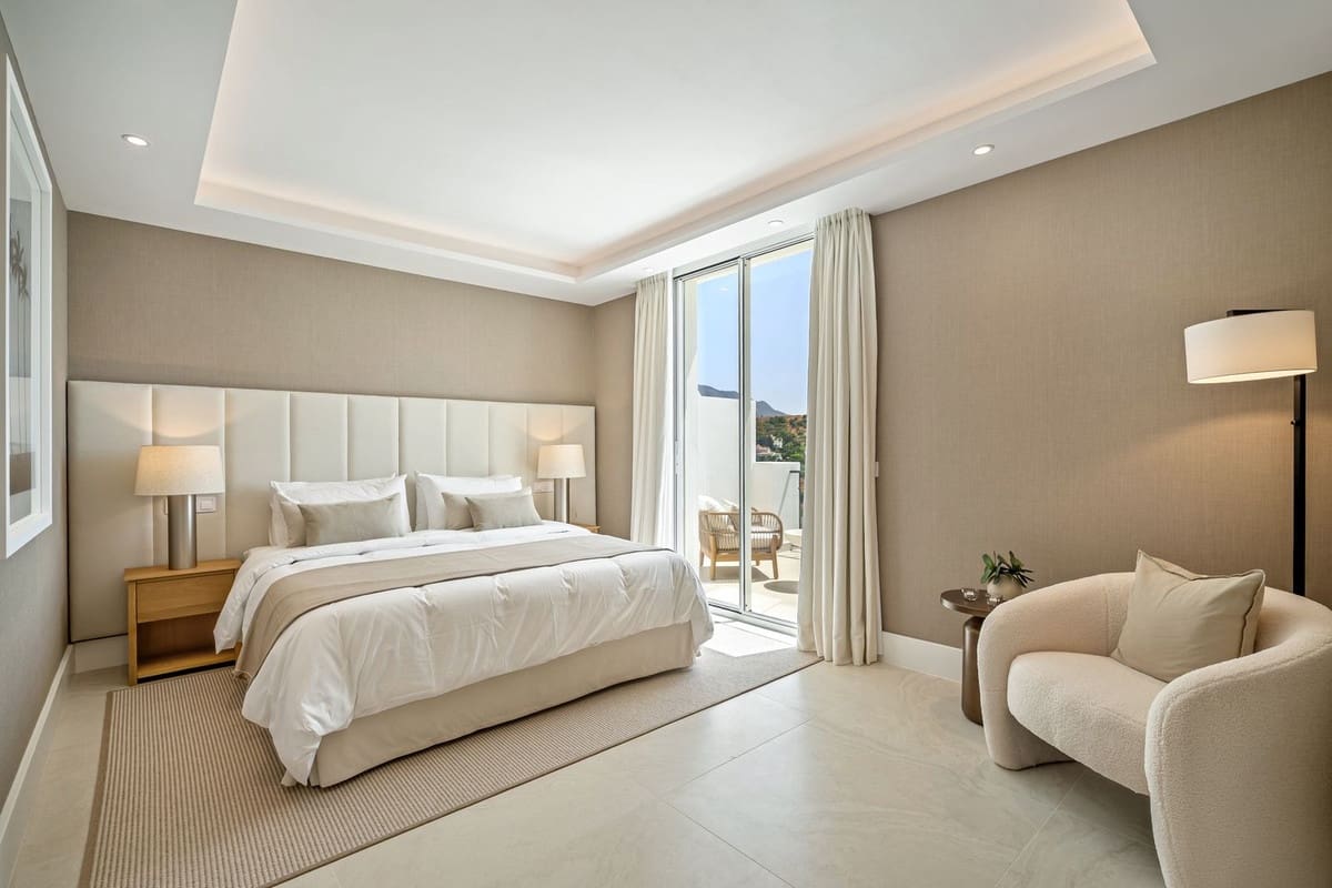 4 slaapkamer Huis te koop in La Quinta met zwembad garage - € 1.950.000 (Ref: 9696960)