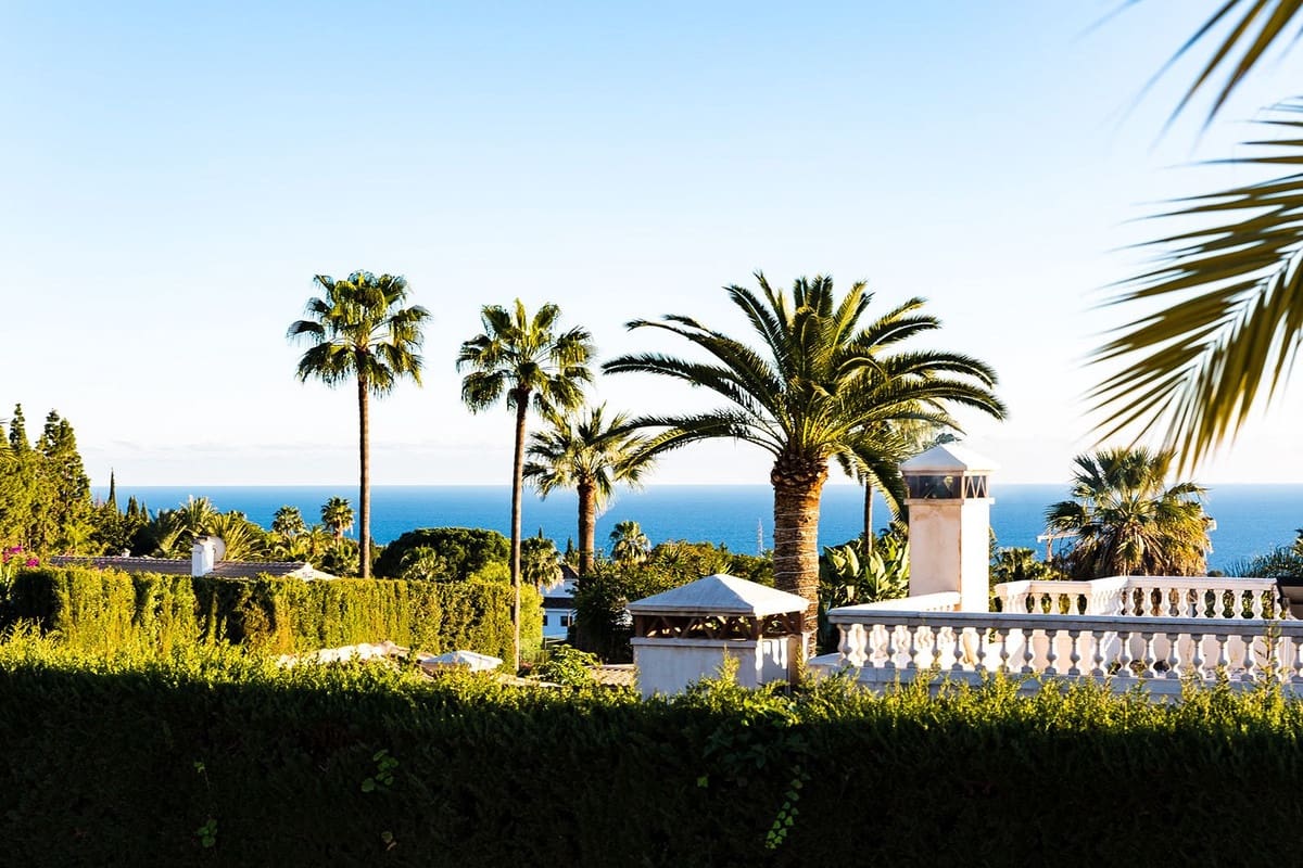 5 bedroom Villa for sale in Golden Mile with pool garage - € 4,490,000 (Ref: 9696961)