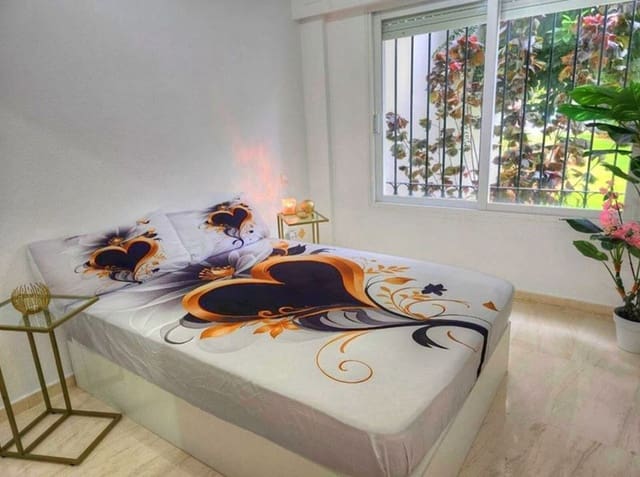 2 bedroom Apartment for sale in Estepona with pool garage - € 349,900 (Ref: 9700012)