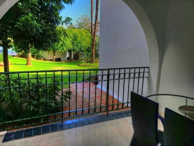 2 sovrum Lägenhet till salu i Estepona med pool garage - 349 900 € (Ref: 9700012)