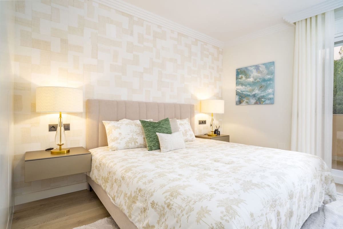 4 quarto Penthouse para venda em Marbella com piscina garagem - 2 690 000 € (Ref: 9708002)