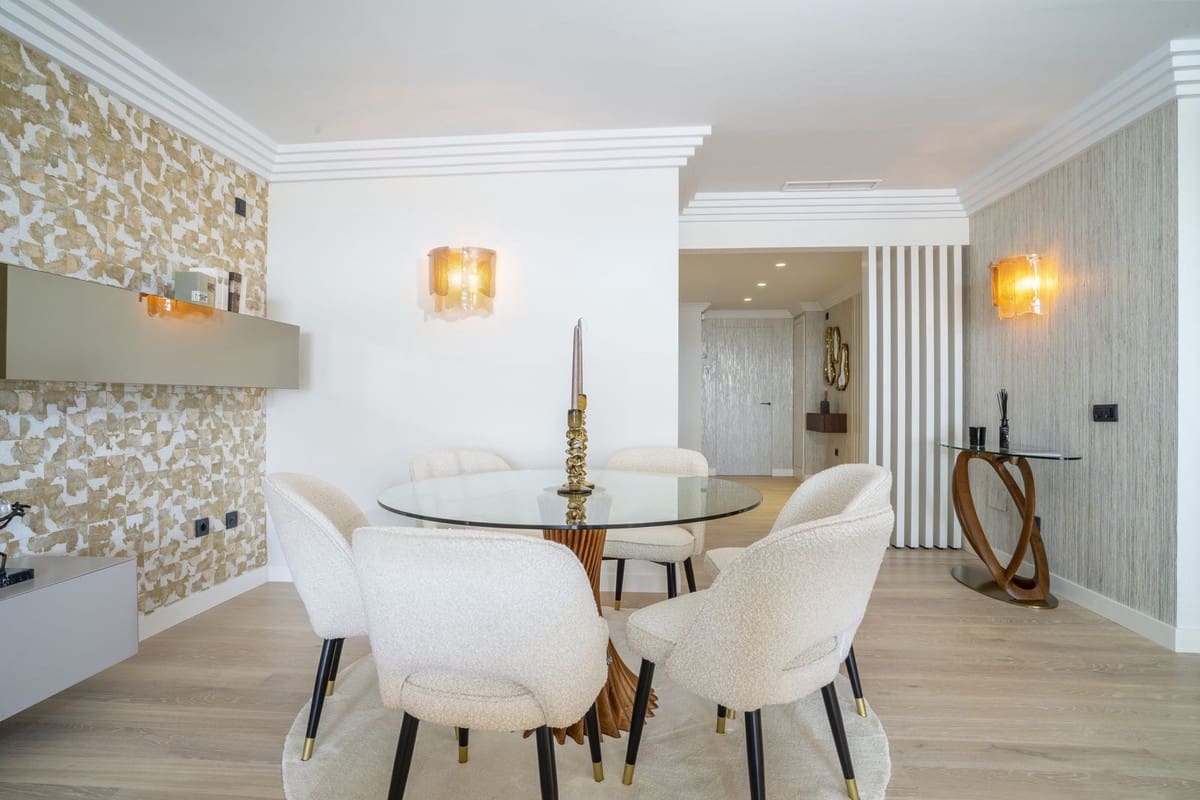 4 quarto Penthouse para venda em Marbella com piscina garagem - 2 690 000 € (Ref: 9708002)