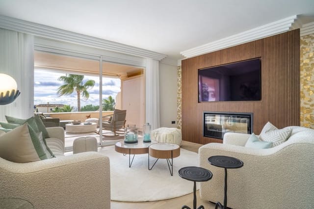 4 quarto Penthouse para venda em Marbella com piscina garagem - 2 690 000 € (Ref: 9708002)