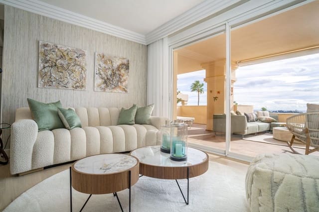 4 quarto Penthouse para venda em Marbella com piscina garagem - 2 690 000 € (Ref: 9708002)