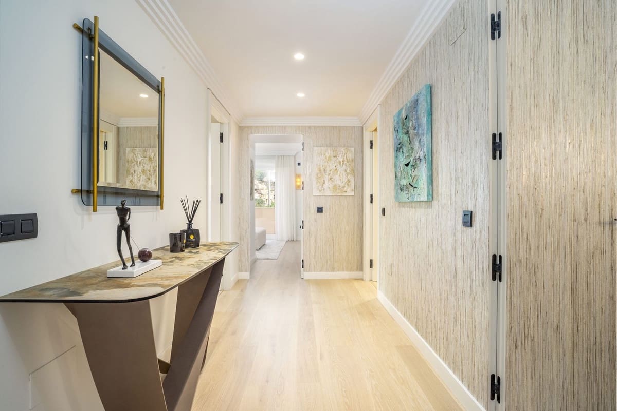 4 quarto Penthouse para venda em Marbella com piscina garagem - 2 690 000 € (Ref: 9708002)