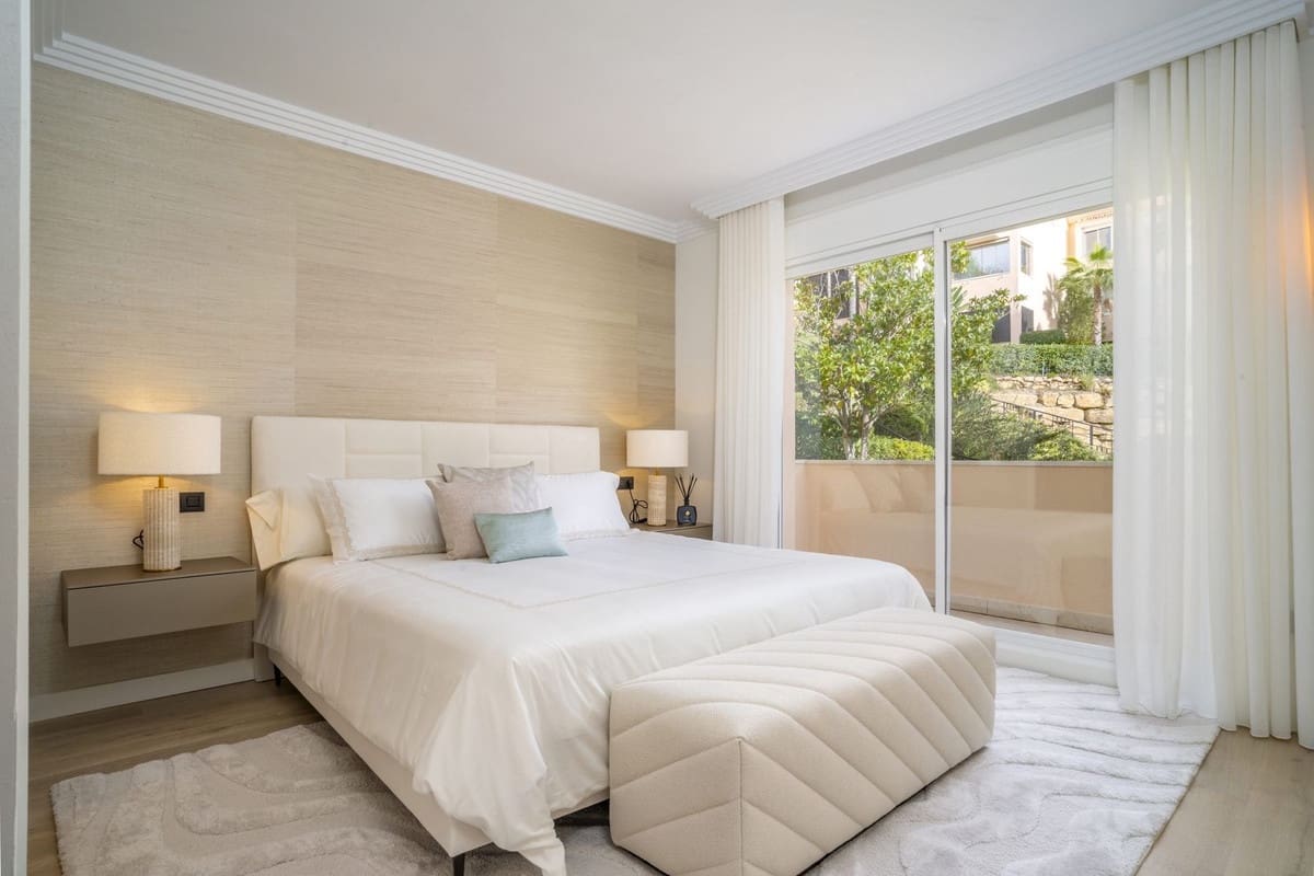 4 quarto Penthouse para venda em Marbella com piscina garagem - 2 690 000 € (Ref: 9708002)