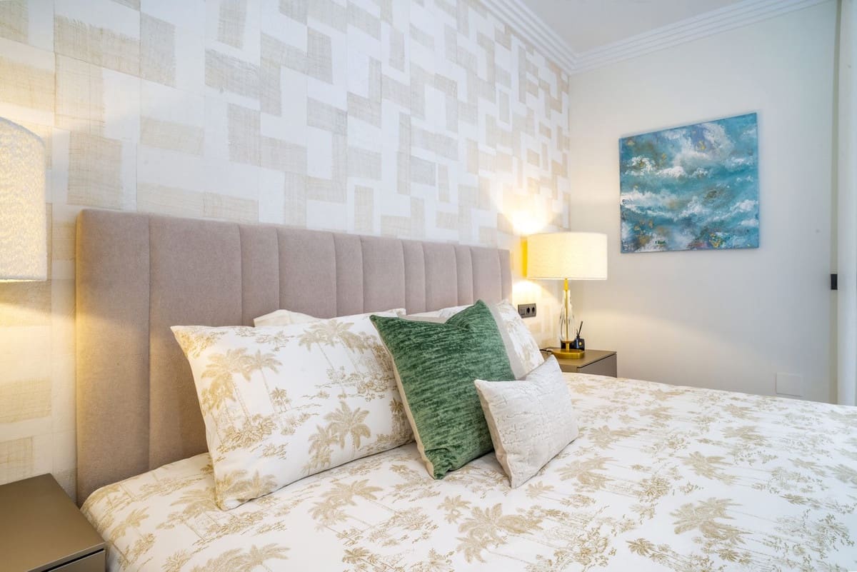 4 quarto Penthouse para venda em Marbella com piscina garagem - 2 690 000 € (Ref: 9708002)