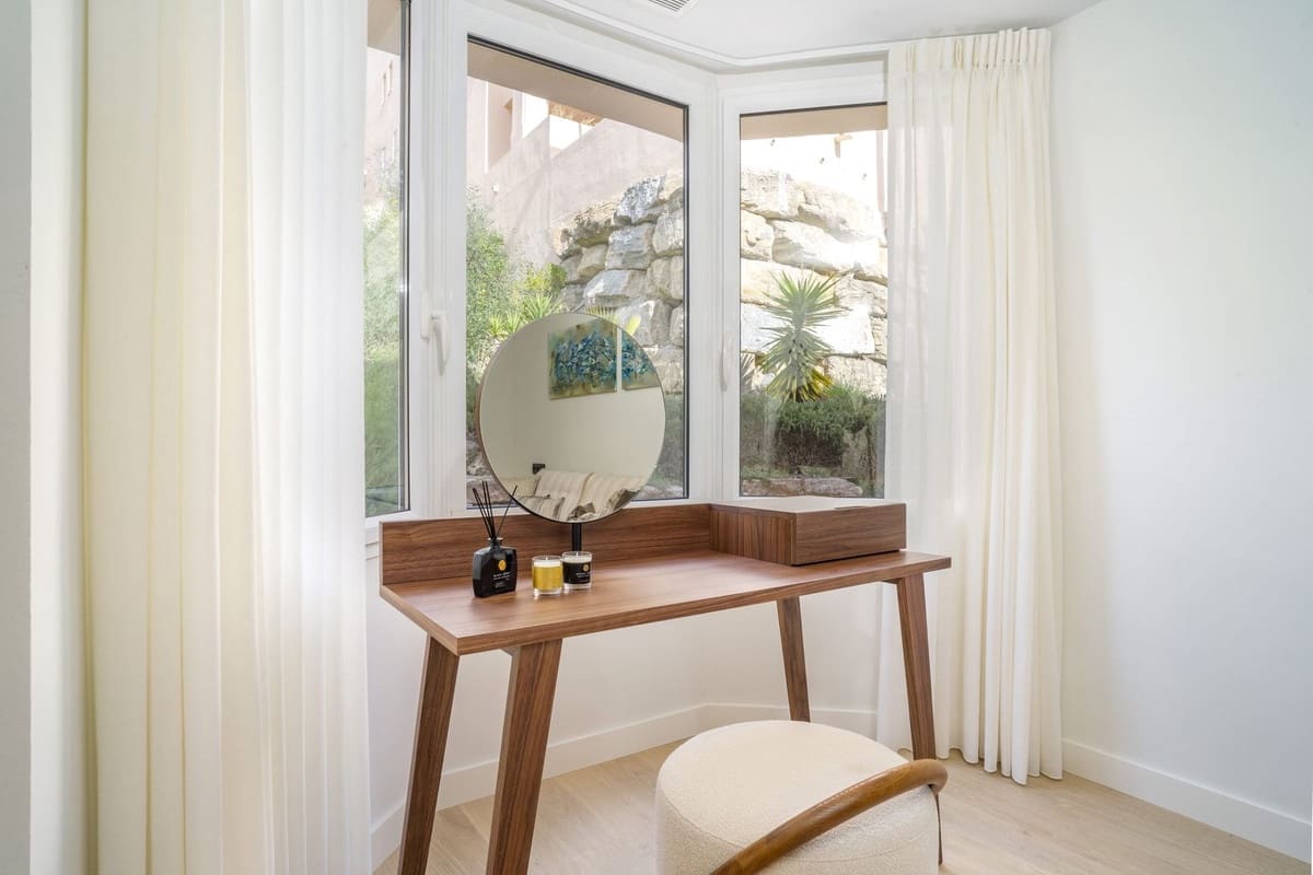 4 bedroom Penthouse for sale in Marbella with pool garage - € 2,690,000 (Ref: 9708002)