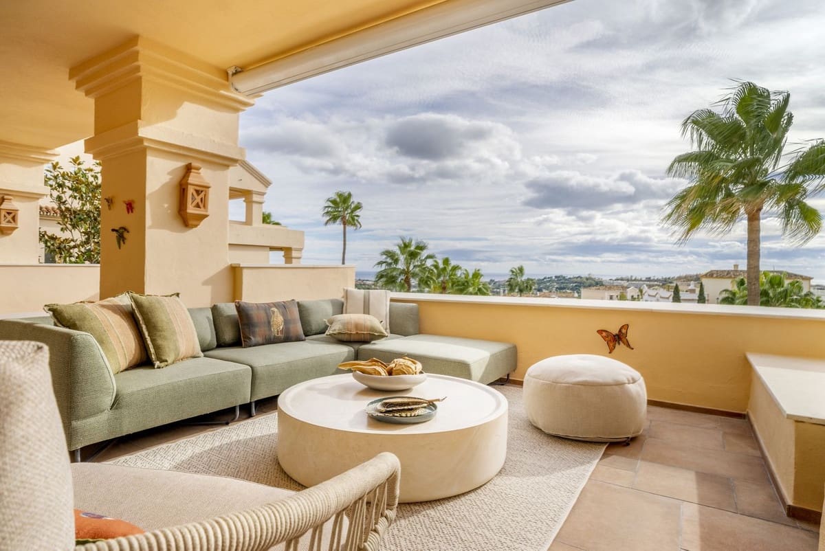 4 bedroom Penthouse for sale in Marbella with pool garage - € 2,690,000 (Ref: 9708002)