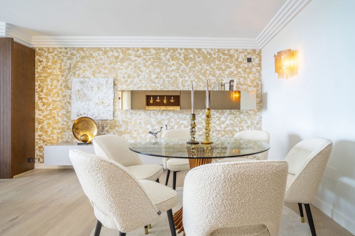 4 bedroom Penthouse for sale in Marbella with pool garage - € 2,690,000 (Ref: 9708002)