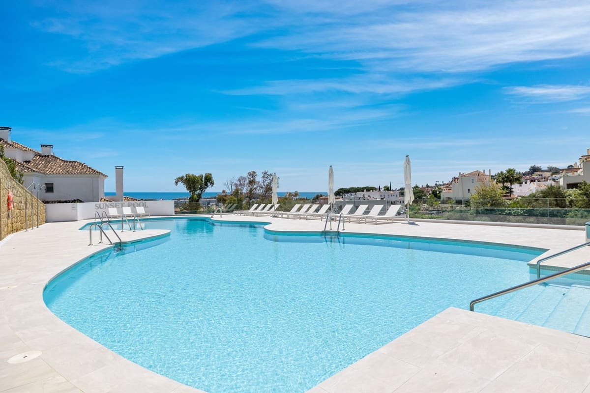 Apartamento de 7 habitaciones en Marbella en venta con piscina garaje - 2.690.000 € (Ref: 9708182)