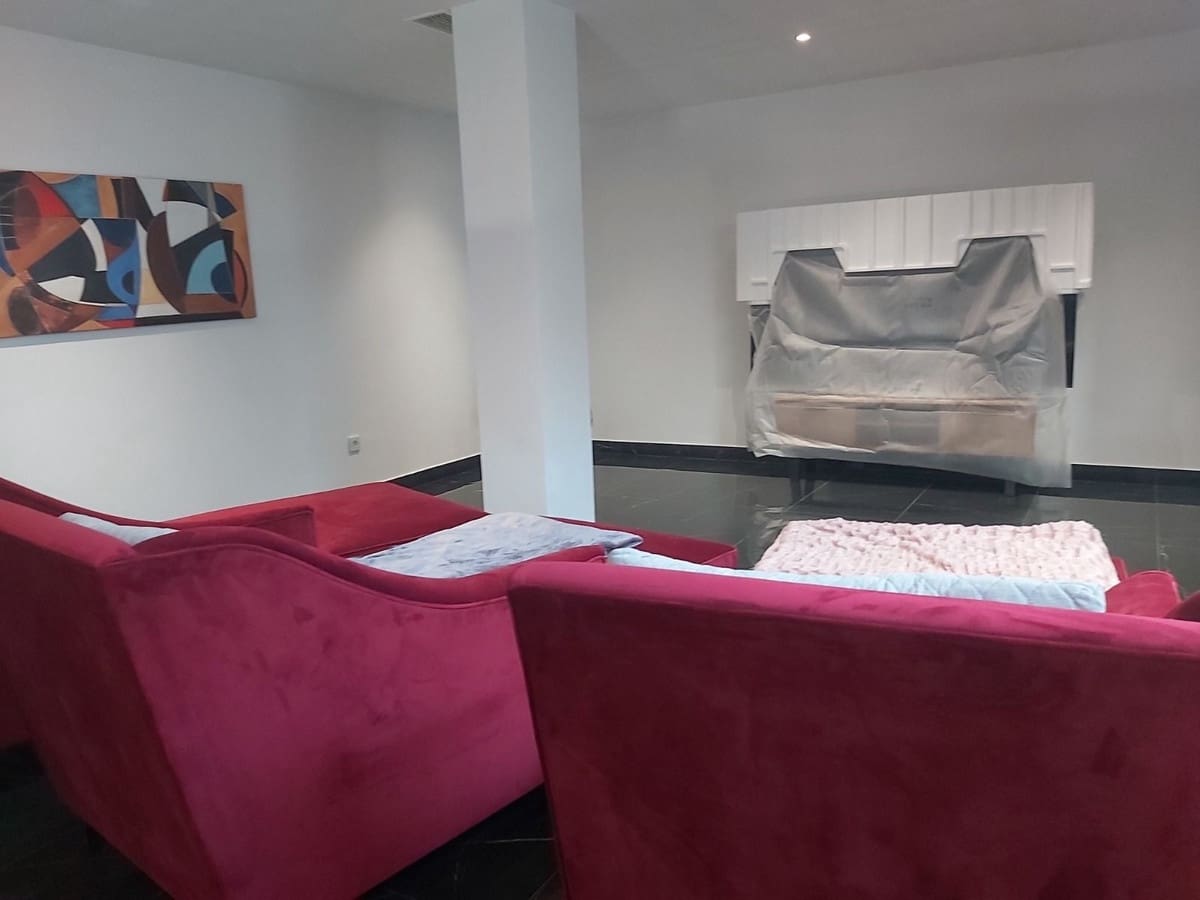 3 soveværelse Villa til salg i Estepona med swimmingpool garage - € 1.440.000 (Ref: 9713552)