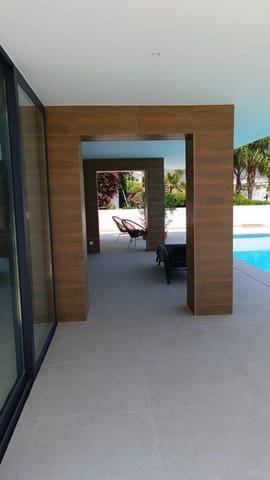 3 chambre Villa/Maison à vendre à Estepona avec piscine garage - 1 440 000 € (Ref: 9713552)