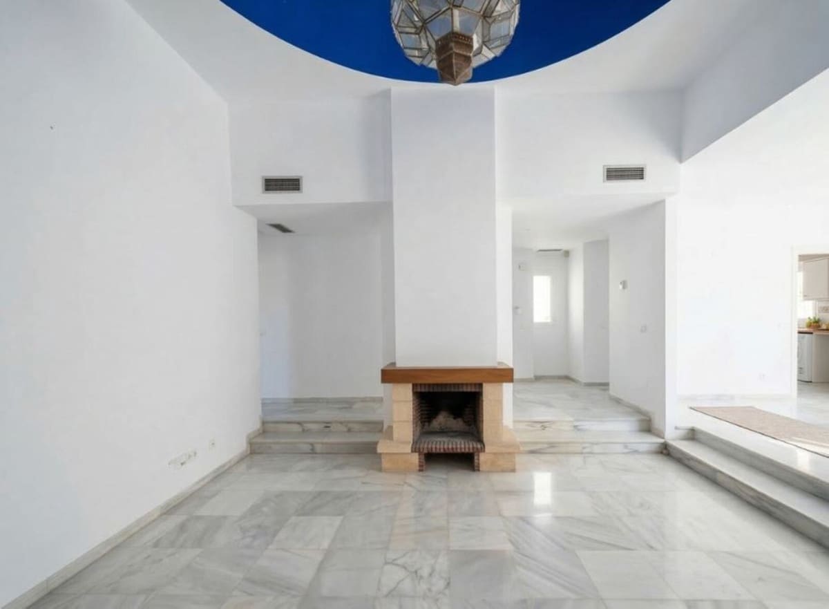 5 makuuhuone Huvila myytävänä paikassa Puerto Banus mukana uima-altaan 
autotalli - 1 470 000 € (Ref: 9720488)